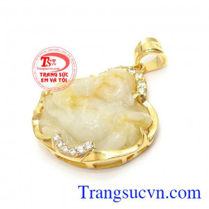 Phật Di Lặc là biểu tượng cho may mắn, hạnh phúc, vui vẻ và thịnh vượng cho người đeo