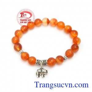 Mã não thiên nhiên có độ trong suốt, màu sắc tươi tắn là món quà sinh nhật ý nghĩa