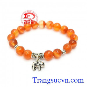 Vòng mã não kết bạc xinh xắn là sản phẩm vòng tay xinh xắn được các bạn nữ ưa thích