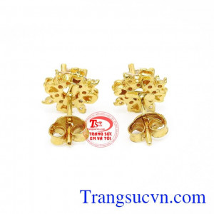 Sản phẩm có thể kết hợp cùng nhiều phụ kiện và trang phục khác nhau