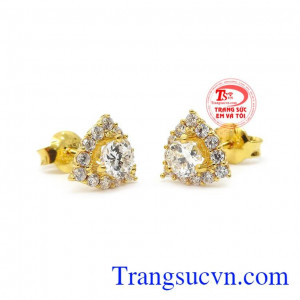 Mặt hoa tai hình tam giác, mạnh mẽ nhưng đầy quyến rũ