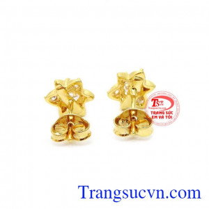 Chốt đeo được thiết kế chắc chắn, gọn nhẹ