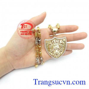 Bộ Dây Chuyền Sư Tử Thời Trang kết hợp giữa dây Italy và mặt dây Hàn Quốc, mang lại vẻ đẹp thời trang mạnh mẽ, cá tính cho phái mạnh