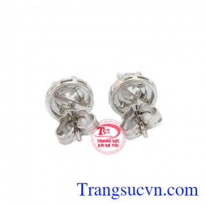 Thiết kế đơn giản, phù hợp với nhiều trang phục