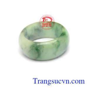 Nhẫn ngọc cẩm thạch nam vẻ đẹp sang trọng cho người đeo