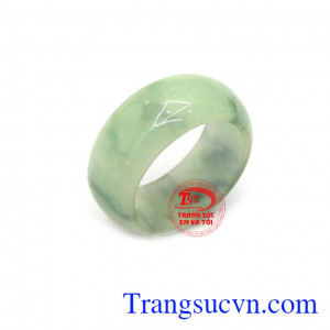 Nhẫn ngọc cẩm thạch nam vẻ đẹp sang trọng cho người đeo