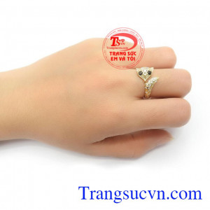 Nhẫn Hồ ly là biểu tượng cho sự sáng suốt, thông minh, may mắn trong cuộc sống và tình yêu