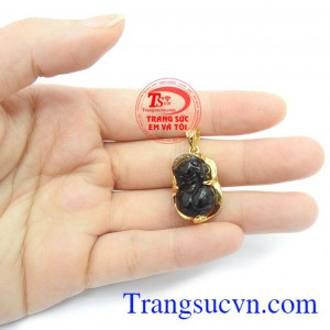 Mặt dây thạch anh khói chạm khắc