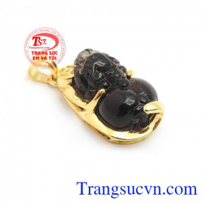 Tỳ hưu còn là biểu tượng chiêu tài lộc, may mắn, hóa giải hung khí, mang lại hạnh phúc, bình an