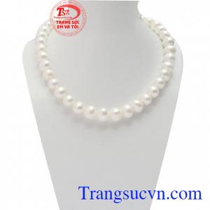 Vòng ngọc trai tinh tế là sản phẩm đẹp sang trọng, tinh tế mang đến vẻ đẹp thanh lịch cho người đeo