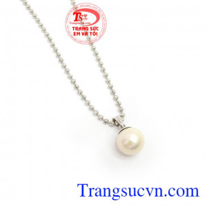 Mặt Dây Ngọc Trai Quý Phái màu sắc tươi sáng, chất lượng đảm bảo