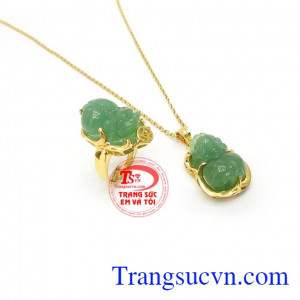 Bộ Trang Sức Tỳ Hưu May Mắn kết hợp giữa dây chuyền, mặt dây và nhẫn vàng tỳ hưu quý phái, đeo hợp thời trang phong thủy, mang lại tài lộc, bình an và may mắn cho người đeo