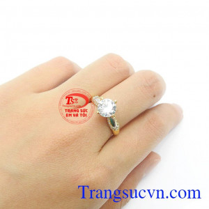 Thiết kế tinh tế giúp phái nữ càng thêm quyến rũ