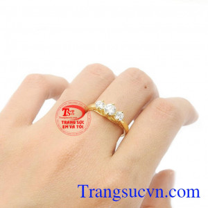 Phái đẹp sẽ trở nên duyên dáng và tự tin hơn với chiếc nhẫn xinh đẹp