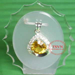 Mặt dây gắn đá Thạch Anh 9