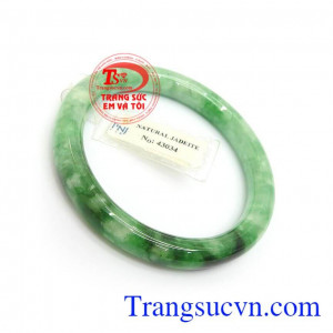 Vòng ngọc đeo tay nữ