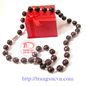 Vòng cổ garnet giá rẻ