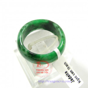 Nhẫn ngọc Jadeite