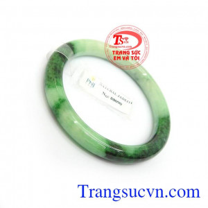 Vòng ngọc thiên nhiên đeo hợp thời trang, phong thủy