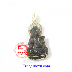 Phâm qua âm saphire mặt dây được chế tác trên chất liệu:  - Sapphire thạch thiên nhiên 100%  - Móc được làm bằng bạc ta  - Bán toàn quốc  - Thanh toán an toàn  - Giao hàng tận nơi và thanh toán khi nhận hàng.