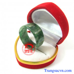 Nhẫn cẩm thạch Jadeite