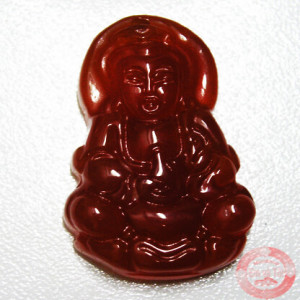 Tượng phật bà màu đỏ