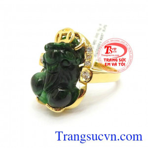 Nhẫn vàng 14k gắn Tỳ hưu chạm khắc tinh tế