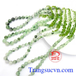 Chuỗi vòng cổ đẹp thanh lịch là sản phẩm ngọc cẩm thạch thiên nhiên mang đến vẻ đẹp sang trọng, quý phái cho người đeo