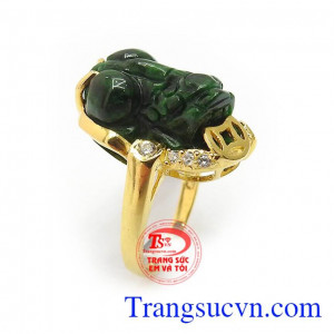 Nhẫn Nữ Tỳ Hưu Hưng Thịnh đeo hợp thời trang và phong thủy, Tỳ hưu là linh vật được ưa chuộng hàng đầu bởi nó có tác dụng chiêu tài lộc, may mắn, giải trừ hung khí, mang lại bình an và hạnh phúc cho người đeo