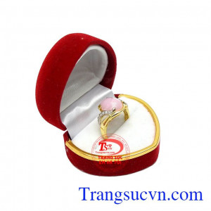 Bạn có thể dành tặng chiếc nhẫn này cho người phụ nữ mà bạn yêu thương