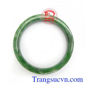 Vòng Tay Phỉ Thúy Phú Quý đeo hợp thời trang và phong thủy phái đẹp