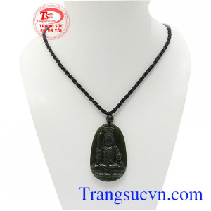 Phật bản mệnh ngọc nephrite tuổi dậu là sản phẩm ngọc cẩm thạch thiên nhiên, sản phẩm được chế tác đẹp, sắc xảo