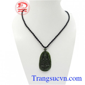 Phật bản mệnh tuổi tý ngọc nephrite là sản phẩm ngọc cẩm thạch thiên nhiên, sản phẩm được chế tác tinh tế, sắc xảo