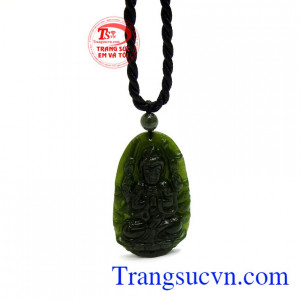 Ngọc nephrite màu xanh ngọc phù hợp với người mệnh hỏa và mộc