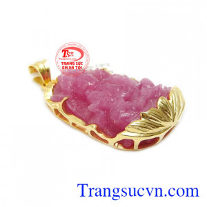 Ruby thiên nhiên chạm khắc tỉ mỉ, đẹp mắt