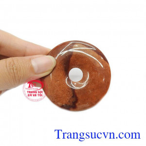 Có thể kết hợp cùng vàng để tạo thành sản phẩm ấn tượng hơn