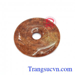 Ngọc cẩm thạch huyết là một trong những dòng cẩm thạch quý và được rất nhiều người yêu thích