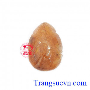 Mặt phật được chạm khắc từ đá thạch anh tóc thiên nhiên hợp phong thủy