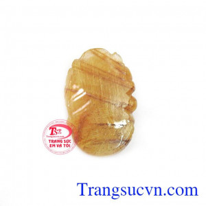 Thạch anh tóc thiên nhiên hợp phong thủy, rất tốt cho người mệnh kim và thổ