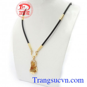 Bộ Dây Phật A Di Đà May Mắn là biểu tượng cho lòng từ bivà trí tuệ, đeo phạt A Di Đà bên người sẽ mang lại bình an, may mắn, hóa giải vận hạn, được sự bảo hộ, che chở của người khi cầu nguyện hàng ngày