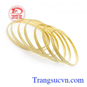 Vòng tuần vàng 18k sang trọng, quý phái