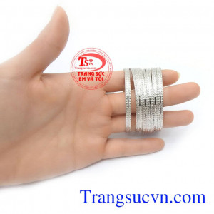 Vòng tuần vàng 18k bền đẹp, chất lượng