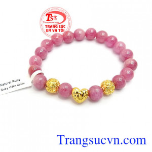Chuỗi tay ruby vàng 24k là sản phẩm ruby thiên nhiên, sản phẩm đẹp được các bà, các mẹ ưa thích