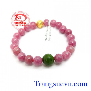 Chuỗi ruby sang trọng là món quà ý nghĩa dành tặng phái đẹp