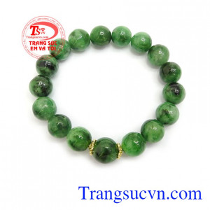 Sản phẩm đẹp là món quà dành tặng bà, tặng mẹ trong các dịp lễ