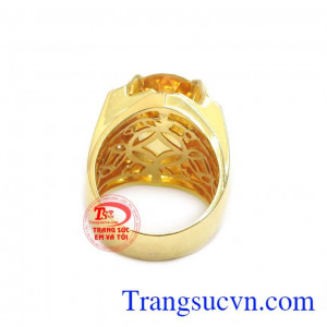 Mặt trong của nhẫn được chế tác tỉ mỉ đảm bảo tính thoải mái cho người dùng