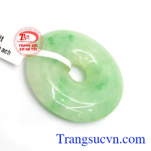 Mặt ngọc thiên nhiên bình an