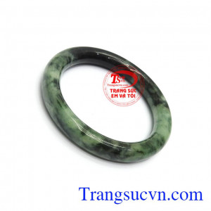 Vòng ngọc đeo tay hợp phong thủy