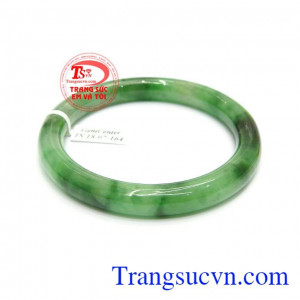 Vòng ngọc cẩm thạch đeo tay phong thủy may mắn