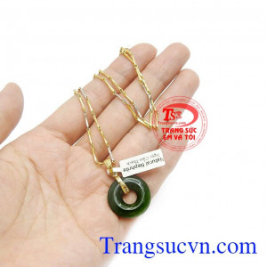 Bộ trang sức kết hợp với nhiều trang phục khác nhau